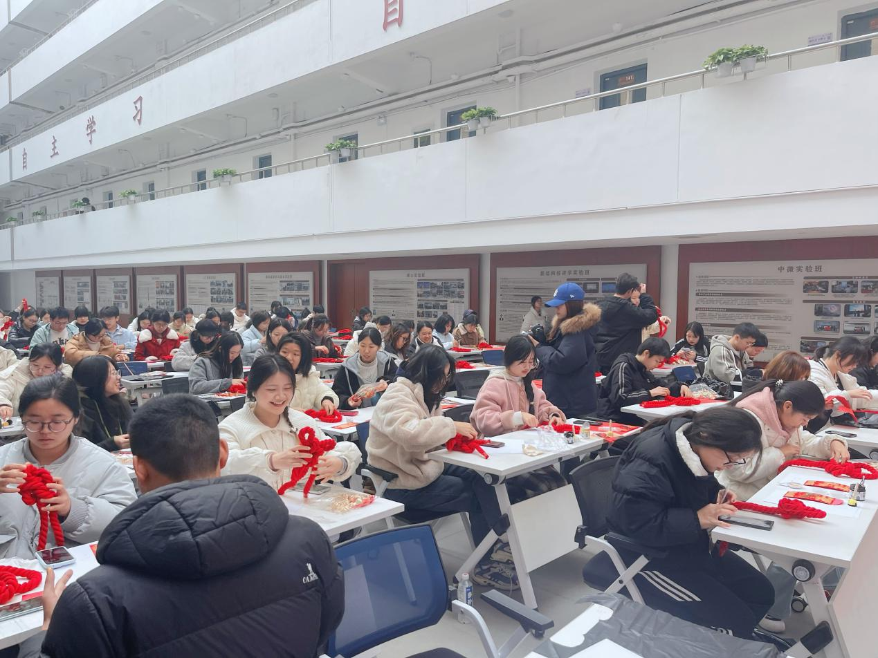 d04bbad1387a482bb3502c79d8a5bf70.png 图片2.png